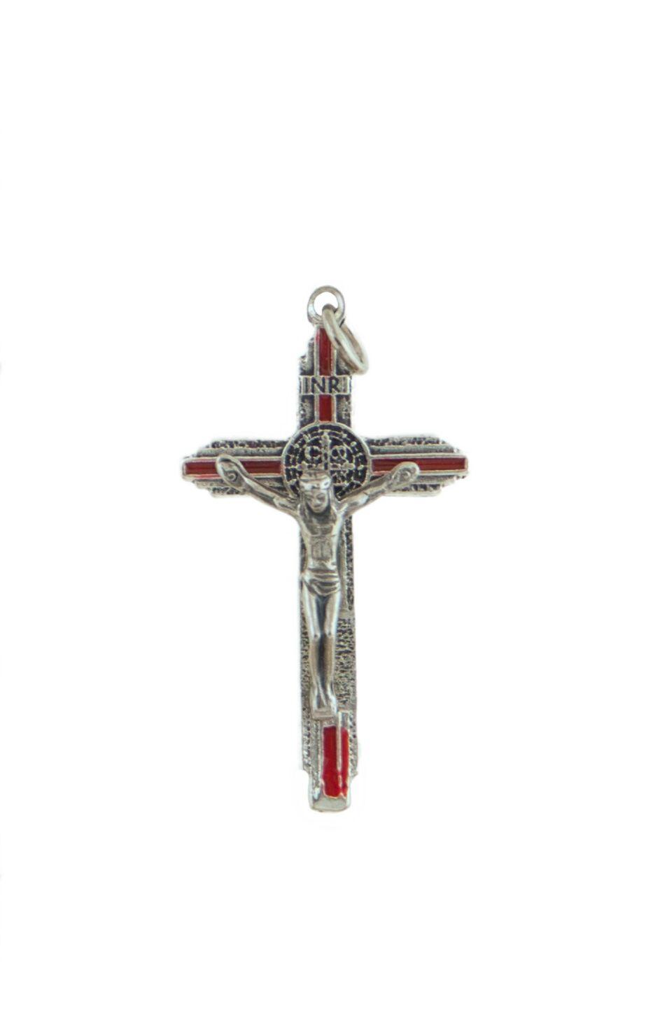 Szent Benedek fém feszület, ezüst-piros színben, 4 cm-es 