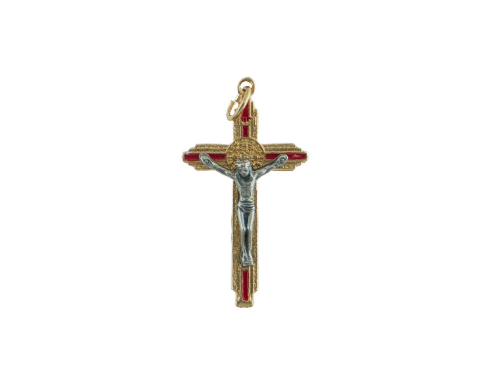 Szent Benedek fém feszület, arany-piros színben, 4 cm-es